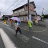 雨の中、児童さんも無事に登校し、中学生が職場体験の挨拶に、そして偶然かつての小学校の担任の先生も午後に人権同和教育課題別研修会の打ち合わせに来られました。